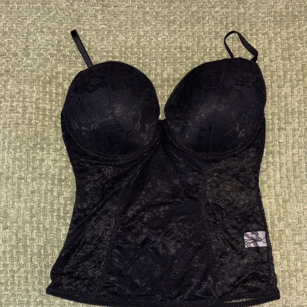 Chic Black Lace Bustier
